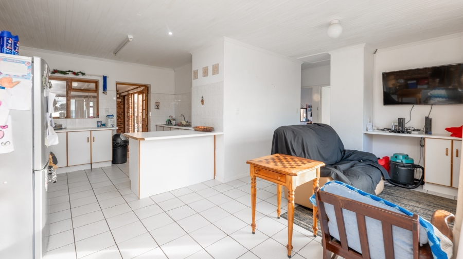 To Let 3 Bedroom Property for Rent in Struisbaai Western Cape